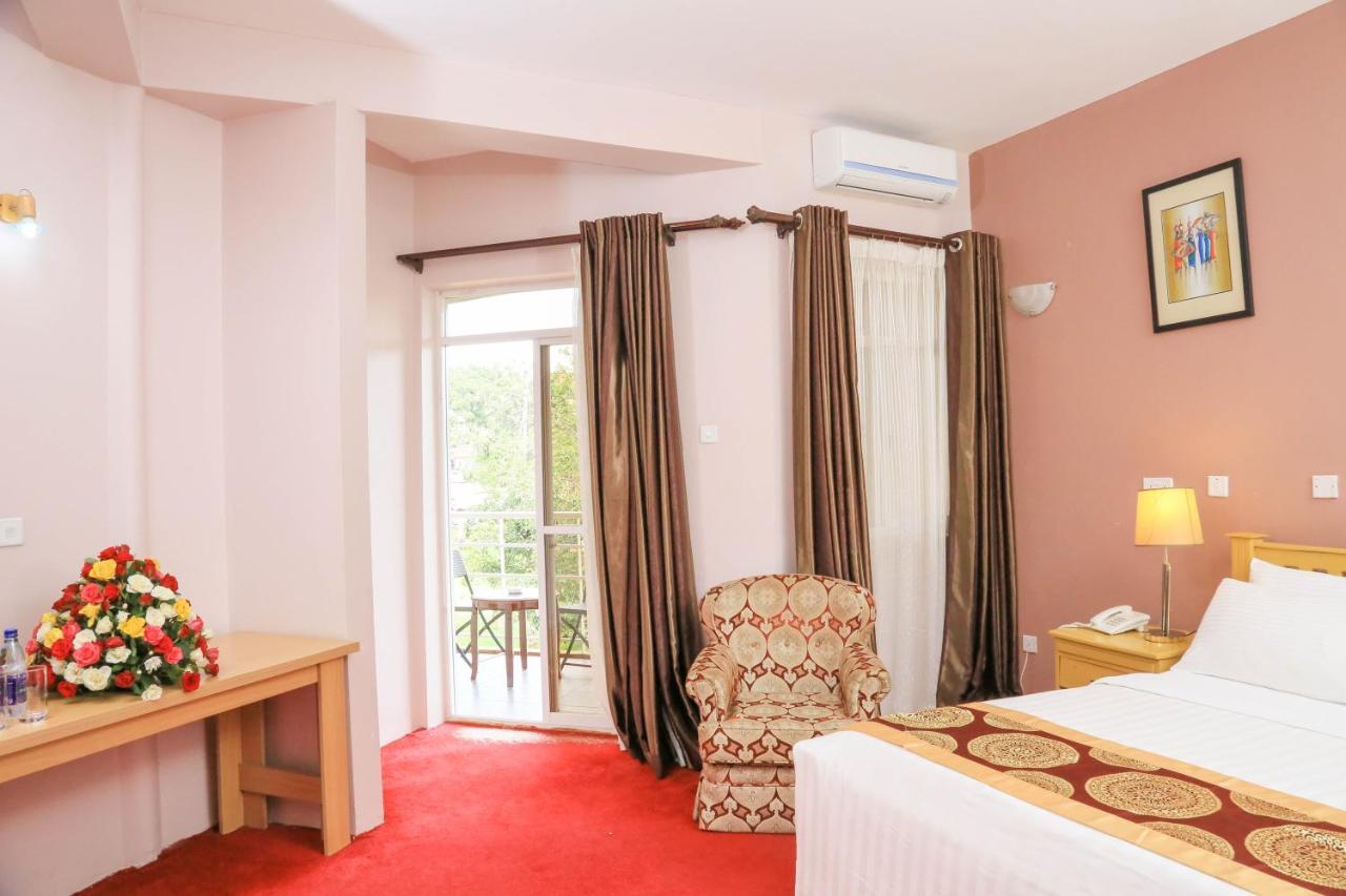 Hotel 7 Seasons Энтеббе Экстерьер фото